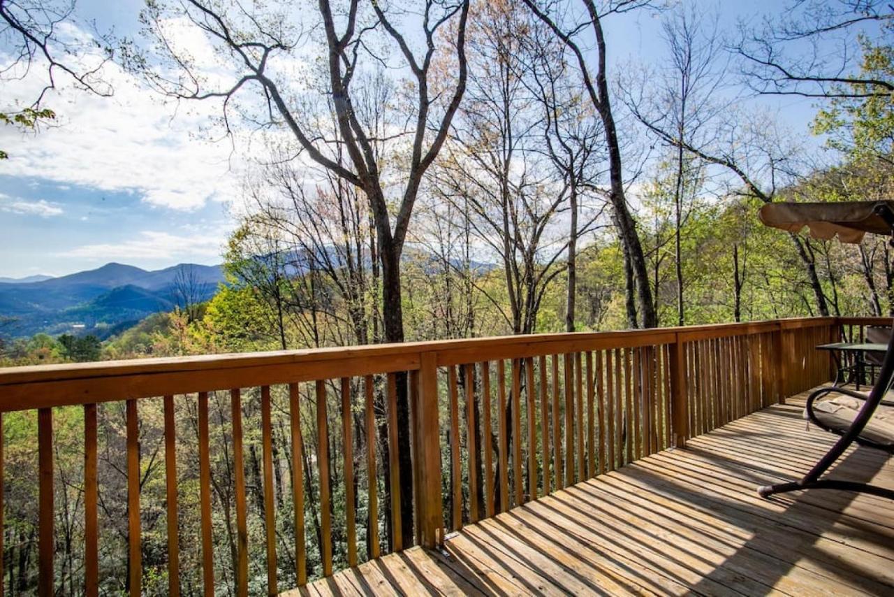 Bear View Chalet With Hot Tub And Near Ober Gatlinburg Exterior foto